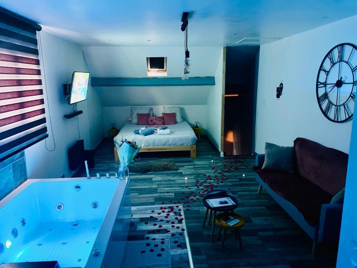 La Bulle De Romance - Love Room Tigy Exterior foto
